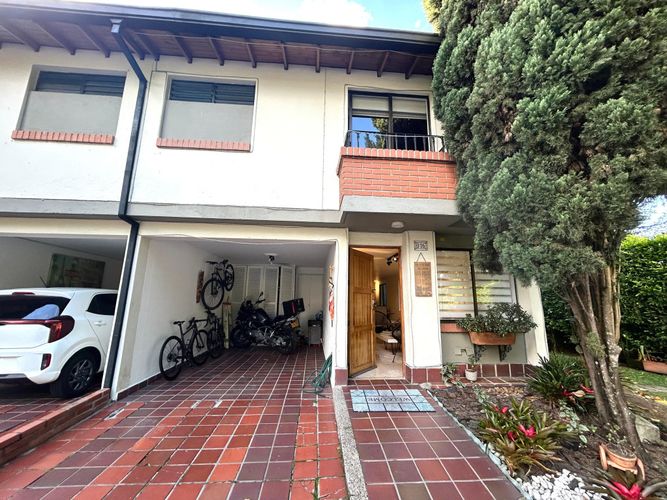 Casa de 3 alcobas en venta en Aldea Verde, Sabaneta, 135 m² · foto 3 de 21