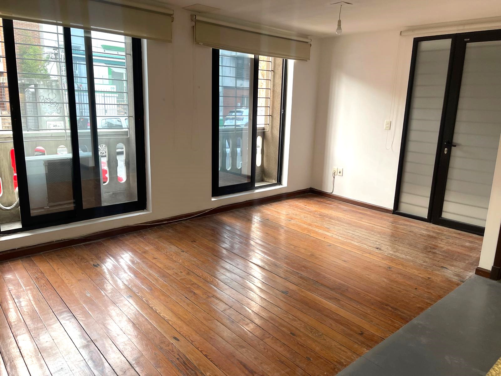 Apartamento Como Casa, Duplex, Al Frente, 2 Dorm Amplia Azotea Propia C/parrillero. Excelente!