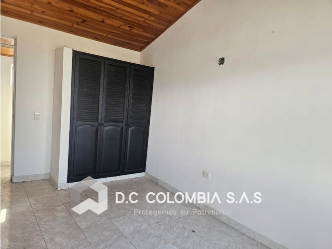 Casa de 3 alcobas en venta en Co. Altos De Chicala, Girardot, 92 m² · foto 13 de 24