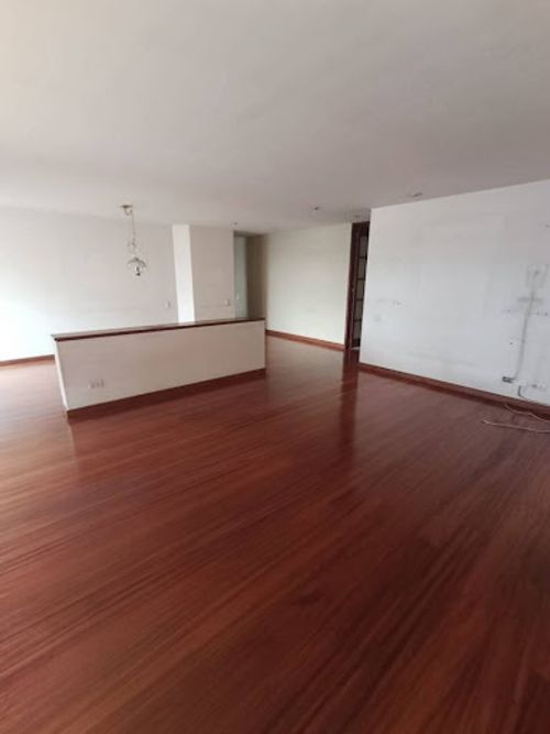 Apartamento de 3 alcobas en venta en Chicó Navarra, Bogotá, 114 m² · foto 15 de 24