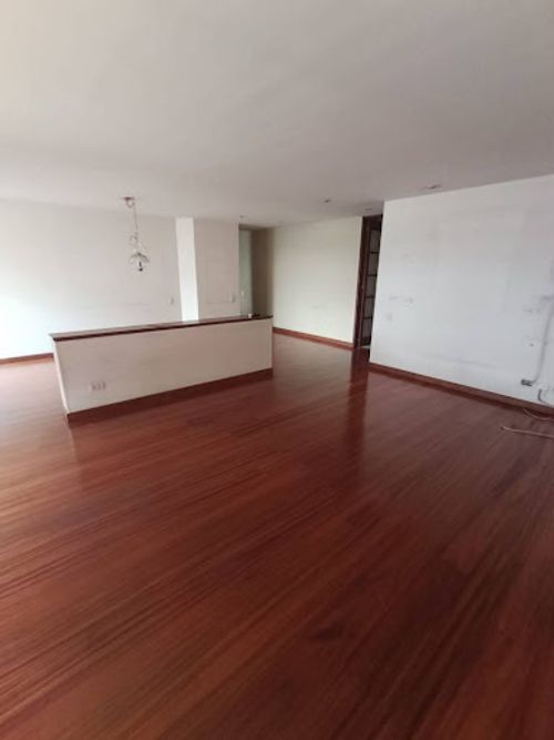 Apartamento de 3 alcobas en venta en Chicó Navarra, Bogotá, 114 m² · foto 18 de 24