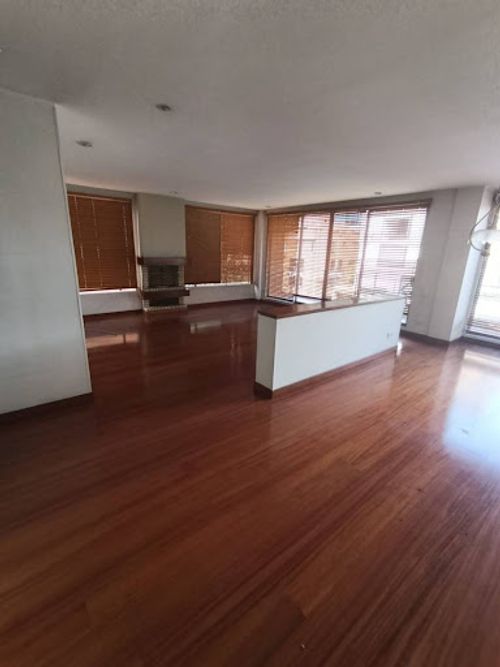 Apartamento de 3 alcobas en venta en Chicó Navarra, Bogotá, 114 m² · foto 20 de 24