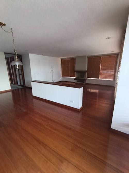 Apartamento de 3 alcobas en venta en Chicó Navarra, Bogotá, 114 m² · foto 22 de 24