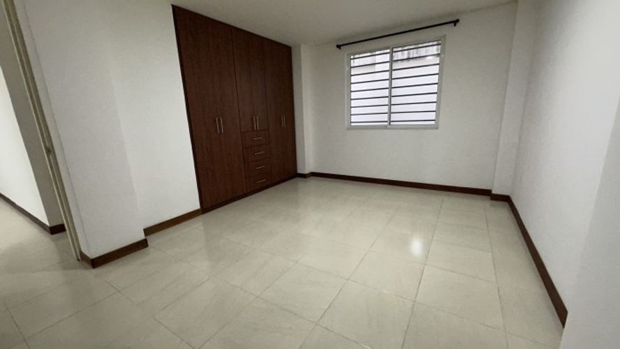 Apartamento en venta en Santa Monica Popular, Cali · foto 9 de 15