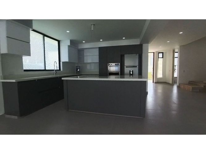 Casa de 3 alcobas en venta en Las Mercedes, Jamundí, 342 m² · foto 6 de 10