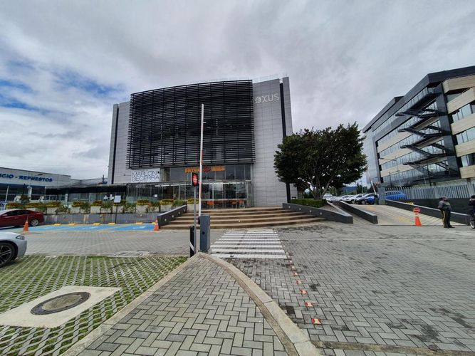 Oficina en venta en Centro, Cajicá, 91 m² · foto 2 de 24