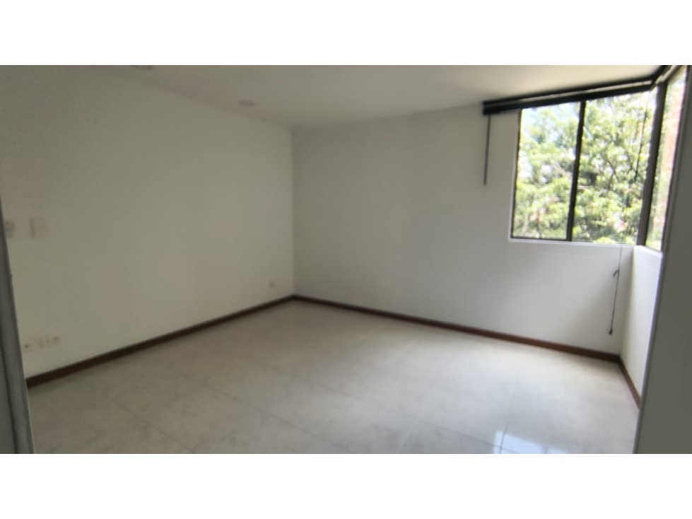Apartamento en arriendo en Ciudad Del Río, Medellín · foto 5 de 14