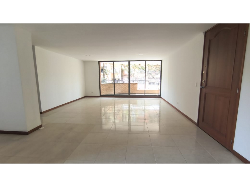 Apartamento en arriendo en Ciudad Del Río, Medellín · foto 6 de 14