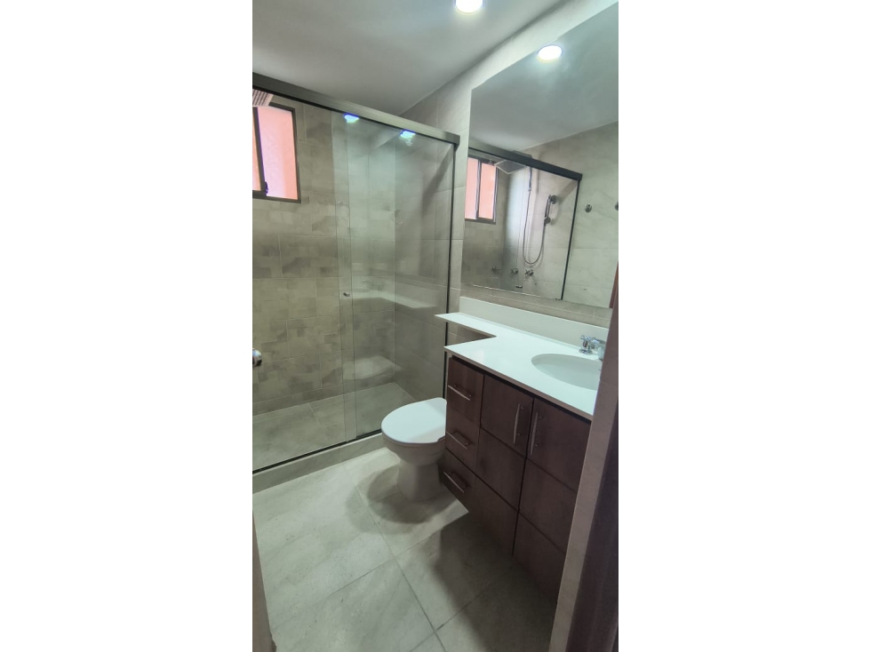 Apartamento en arriendo en Ciudad Del Río, Medellín · foto 7 de 14