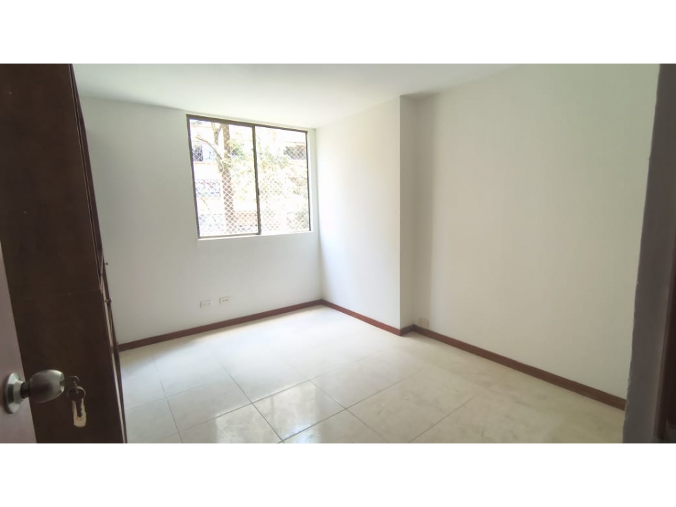 Apartamento en arriendo en Ciudad Del Río, Medellín · foto 10 de 14