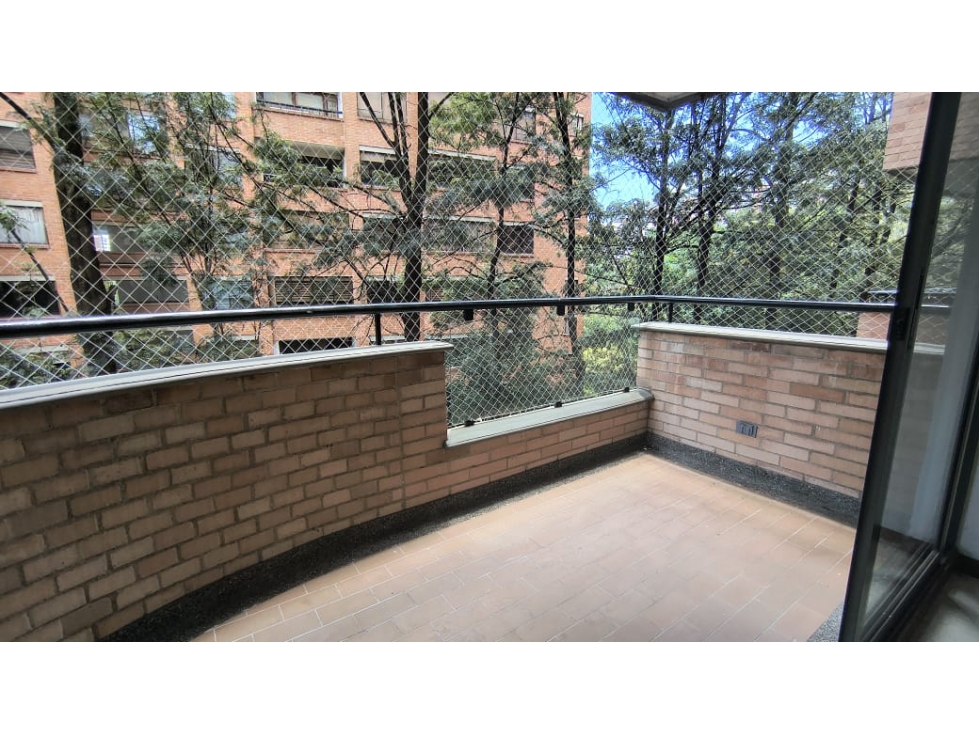 Apartamento en arriendo en Ciudad Del Río, Medellín · foto 12 de 14