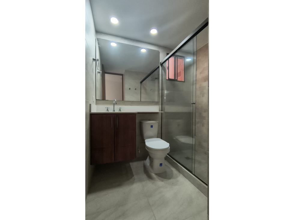 Apartamento en arriendo en Ciudad Del Río, Medellín · foto 13 de 14