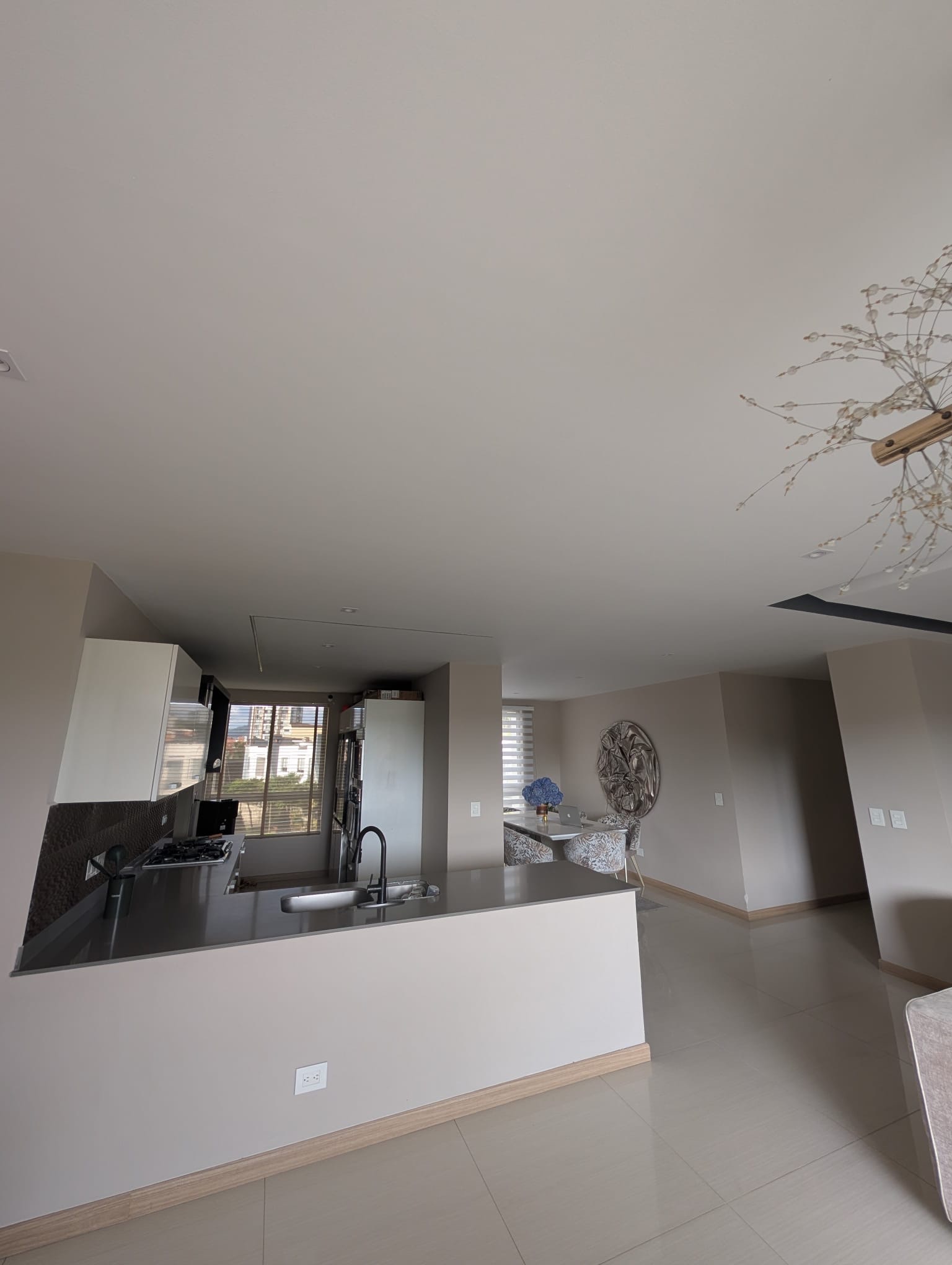 Apartamento en venta en Pinares, Pereira · foto 3 de 12