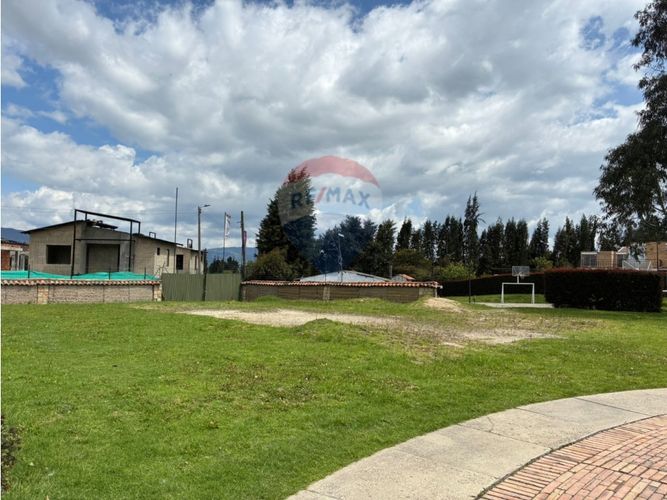 Lote en venta en Chuntame, Cajicá, 1047 m² · foto 4 de 10