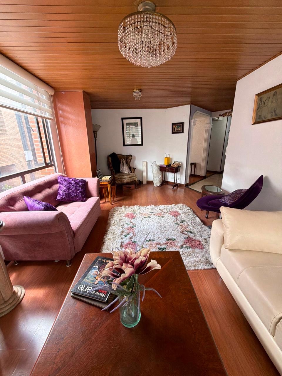 Apartamento en venta en Santa Barbara Occidental, Bogotá · foto 3 de 24