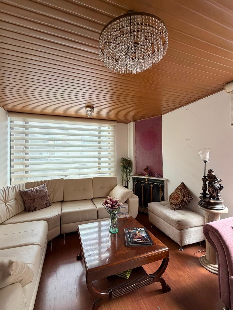 Apartamento en venta en Santa Barbara Occidental, Bogotá · foto 9 de 24