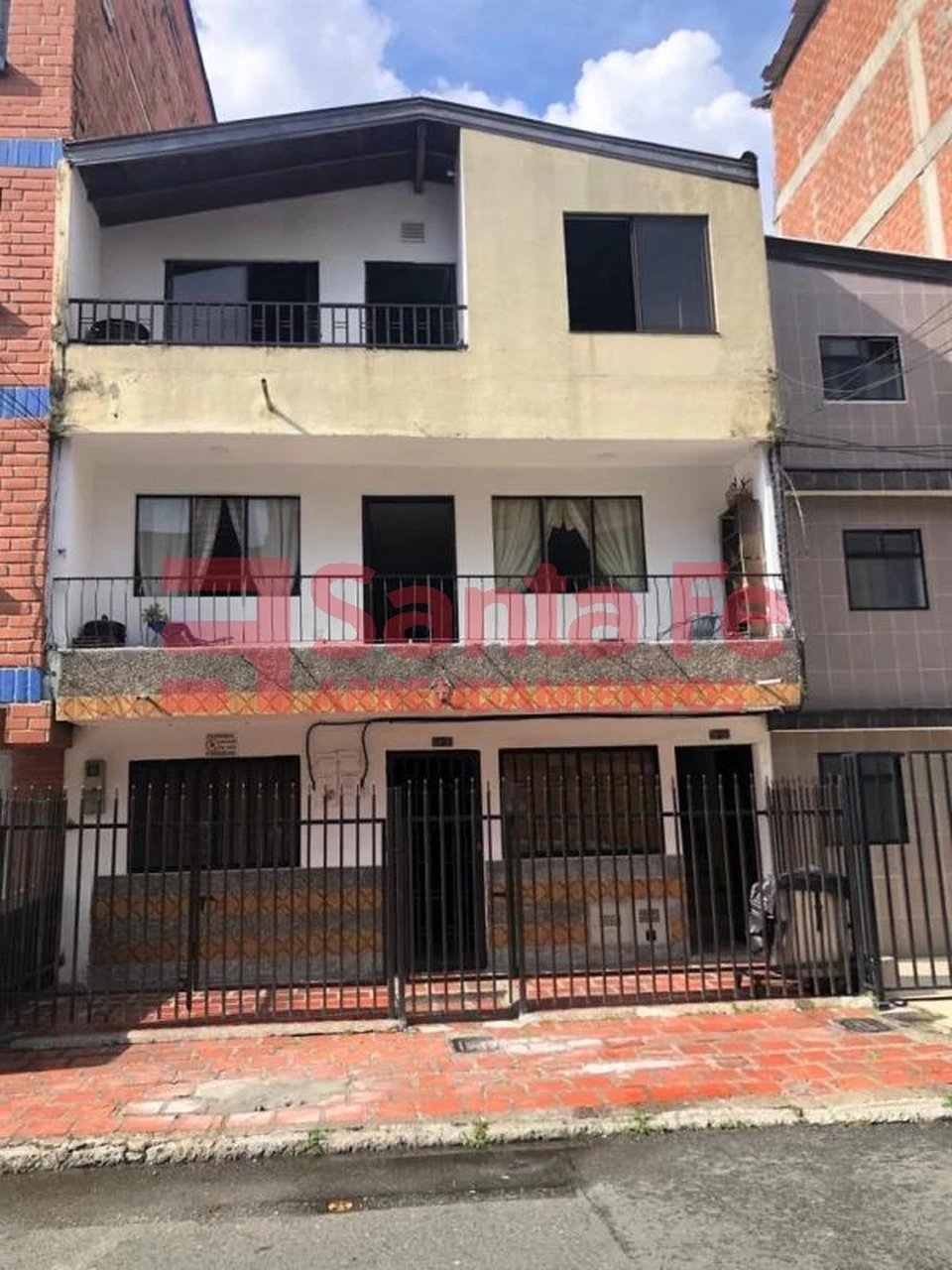 11BR House in Los naranjos (290 m²) for Sale