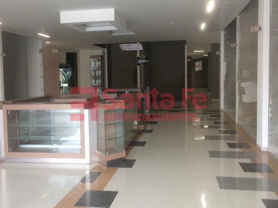 Commercial Space in Los naranjos (61 m²) for Sale