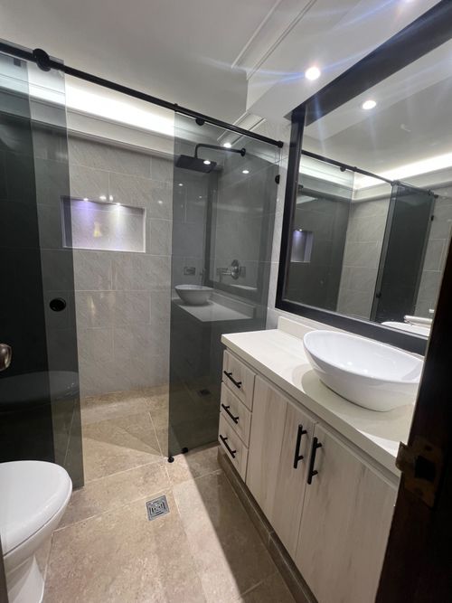 Apartamento de 4 alcobas en arriendo en Laureles, Medellín, 180 m² · foto 21 de 24