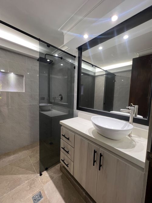Apartamento de 4 alcobas en arriendo en Laureles, Medellín, 180 m² · foto 23 de 24