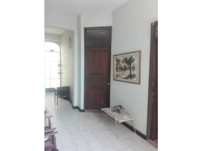 Casa de 6 alcobas en venta en San Nicolas, Cali, 311 m² · foto 3 de 7