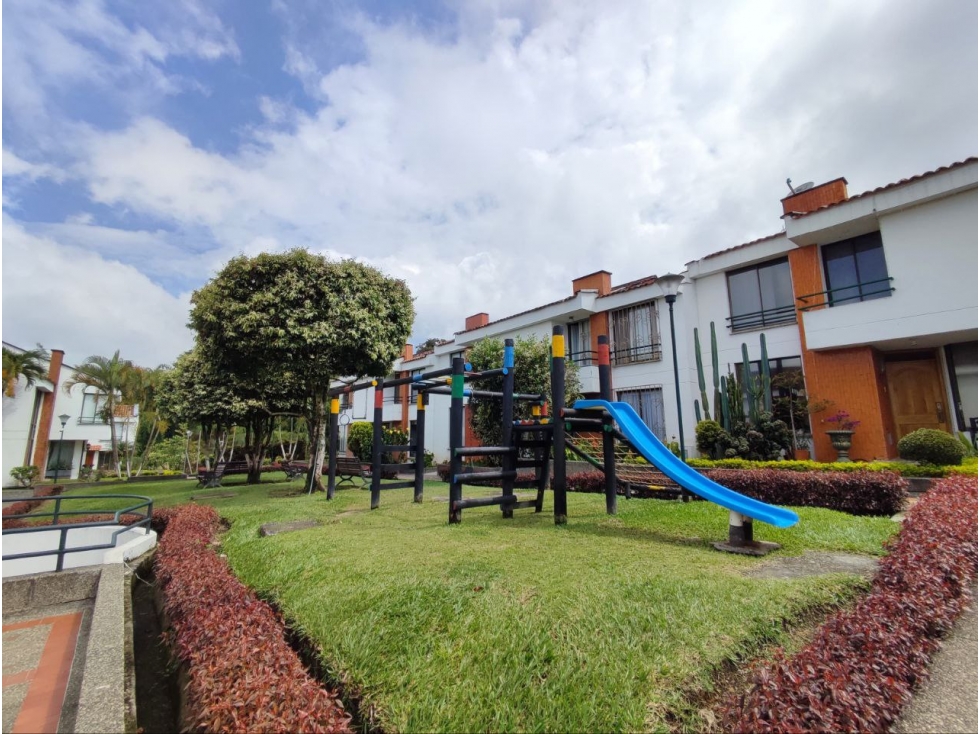 Casa en venta en Avenida Sur, Pereira · foto 2 de 18