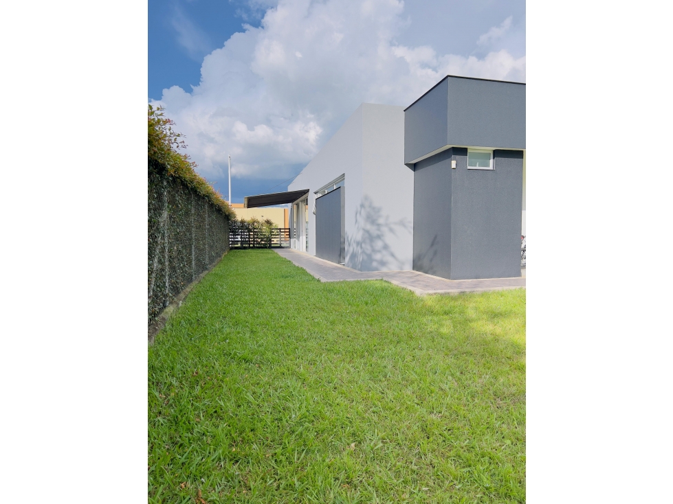 Casa en venta en Condina, Pereira · foto 2 de 24