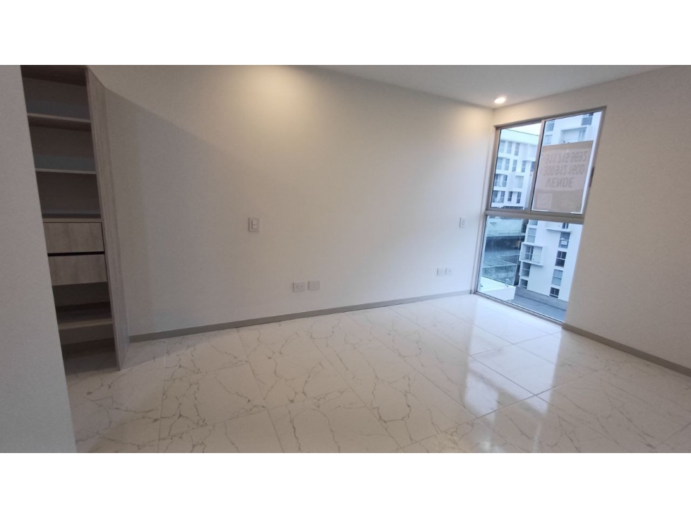 Apartamento en venta en Aeropuerto, Pereira · foto 3 de 9