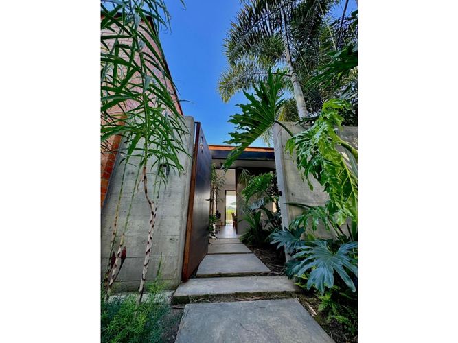 Casa de 3 alcobas en venta en Cerritos, Pereira, 390 m² · foto 4 de 24