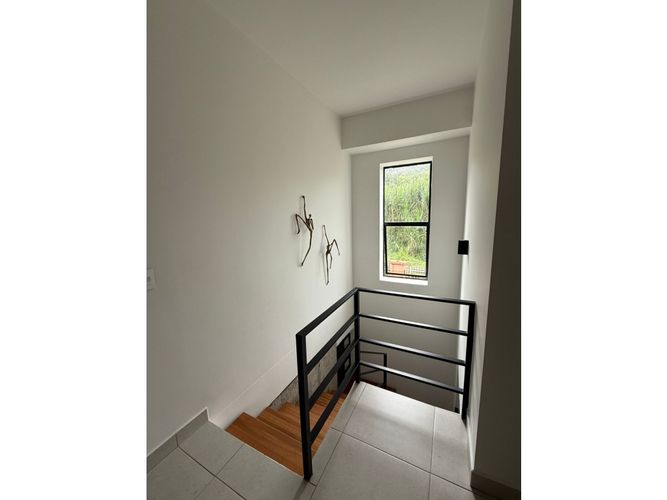 Casa de 3 alcobas en venta en Cerritos, Pereira, 195 m² · foto 8 de 15