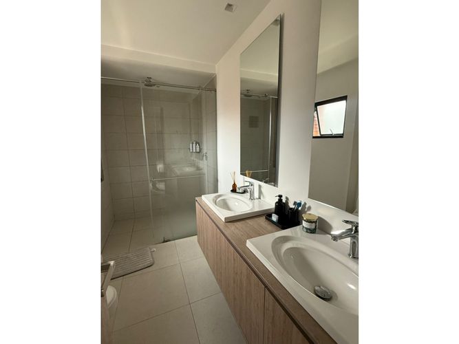 Casa de 3 alcobas en venta en Cerritos, Pereira, 195 m² · foto 13 de 15