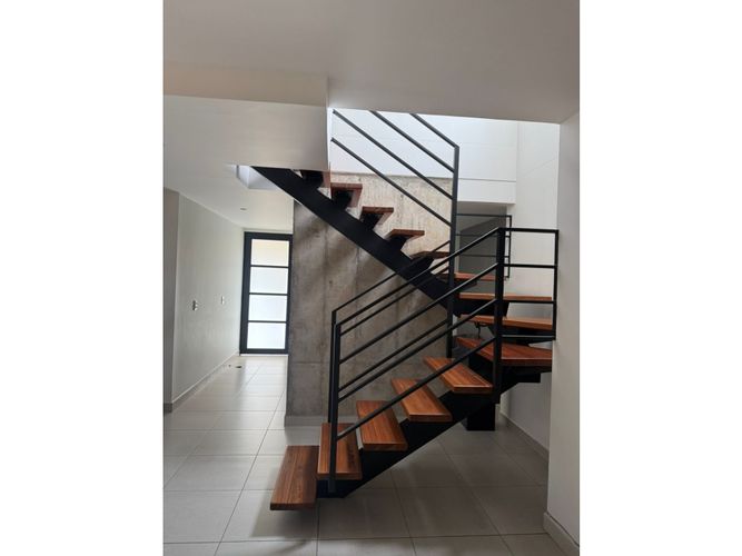 Casa de 3 alcobas en venta en Cerritos, Pereira, 195 m² · foto 14 de 15