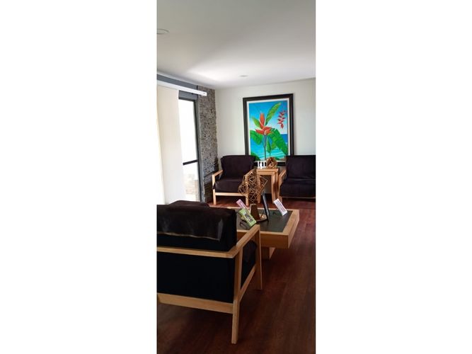 Casa de 3 alcobas en venta en El Congal, Armenia, 218 m² · foto 10 de 24