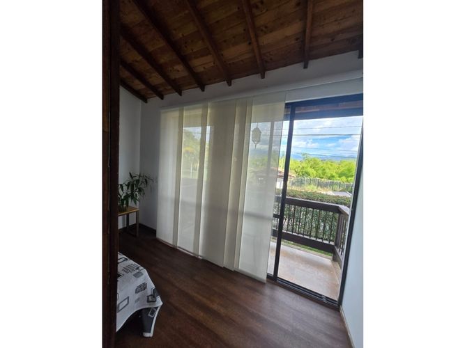 Casa de 3 alcobas en venta en El Congal, Armenia, 218 m² · foto 23 de 24