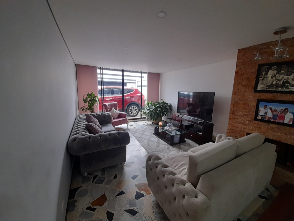 Casa en venta en Modelia, Bogotá · foto 2 de 21
