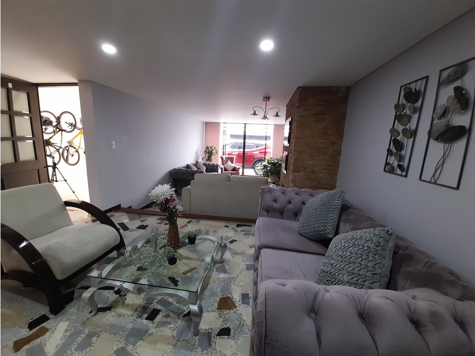 Casa en venta en Modelia, Bogotá · foto 3 de 21