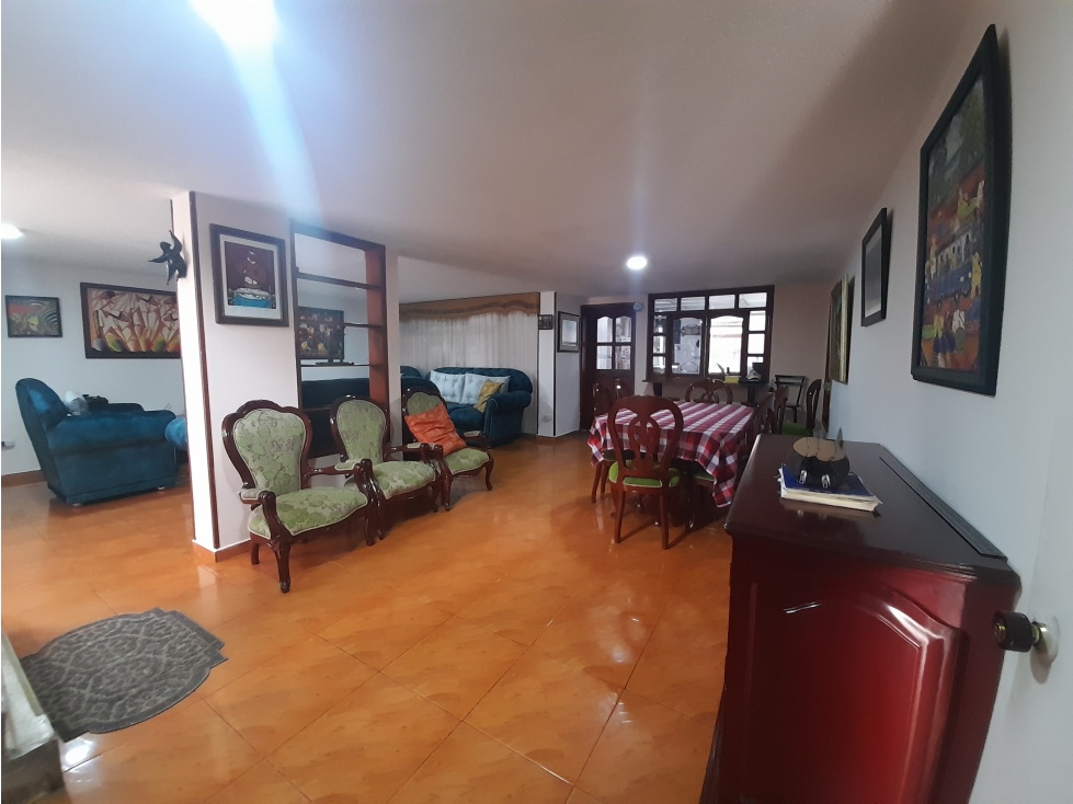 Casa en venta en Normandia, Bogotá · foto 3 de 17