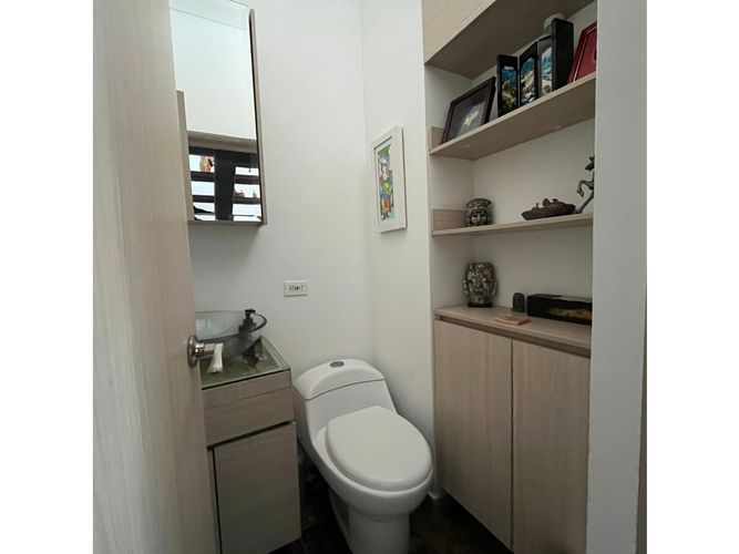 Casa en venta en Loma Del Esmeraldal, Envigado, 238 m² · foto 6 de 13