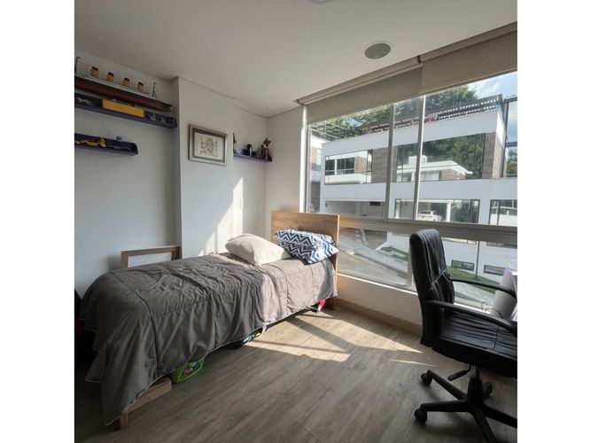 Casa en venta en Loma Del Esmeraldal, Envigado, 238 m² · foto 10 de 13