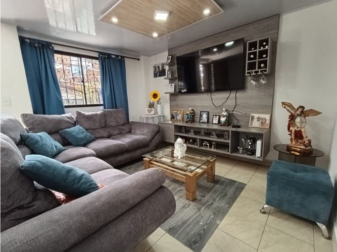 Casa de 3 alcobas en venta en Campo Valdes No.1, Medellín, 130 m² · foto 3 de 22