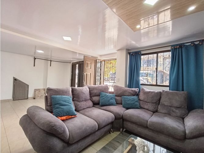 Casa de 3 alcobas en venta en Campo Valdes No.1, Medellín, 130 m² · foto 4 de 22