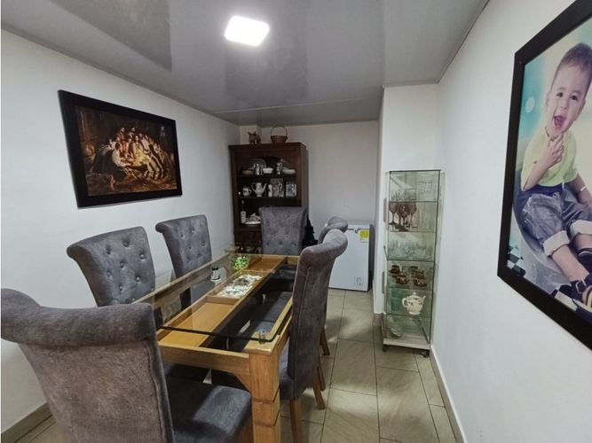 Casa de 3 alcobas en venta en Campo Valdes No.1, Medellín, 130 m² · foto 8 de 22