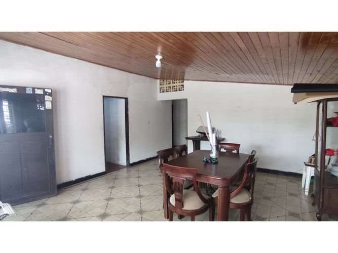 Casa de 4 alcobas en venta en Los Laureles, Montería, 280 m² · foto 2 de 16