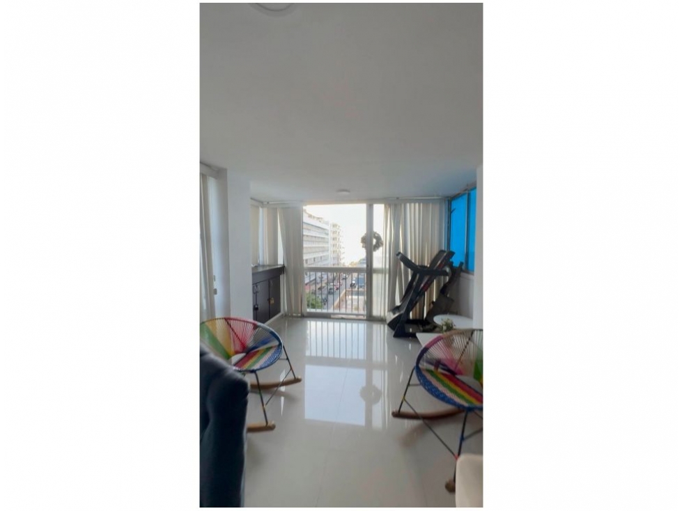 Apartamento en venta en Rodadero, Santa Marta · foto 2 de 12