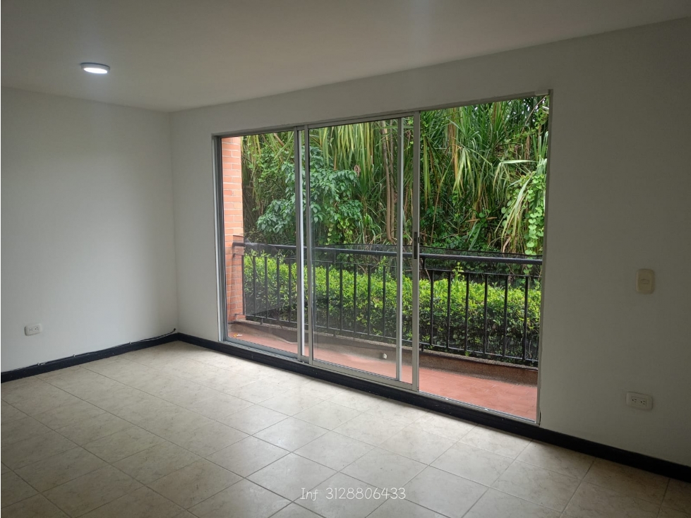 Apartamento en venta en Aeropuerto, Pereira · foto 2 de 20