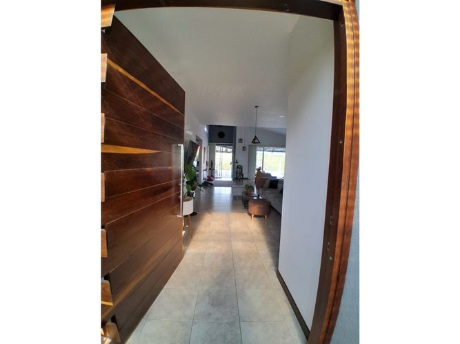 Casa de 4 alcobas en venta en Cerritos, Pereira, 450 m² · foto 2 de 17