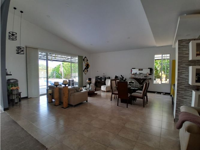 Casa de 4 alcobas en venta en Cerritos, Pereira, 450 m² · foto 3 de 17
