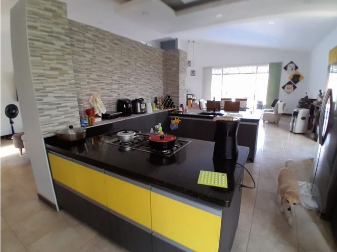 Casa de 4 alcobas en venta en Cerritos, Pereira, 450 m² · foto 5 de 17
