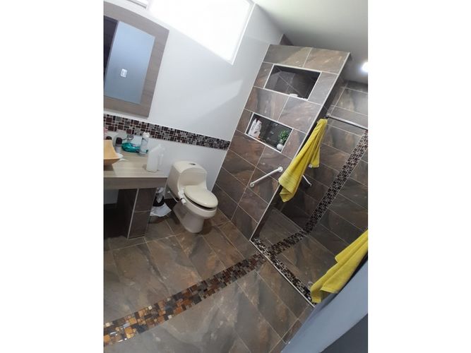 Casa de 4 alcobas en venta en Cerritos, Pereira, 450 m² · foto 10 de 17