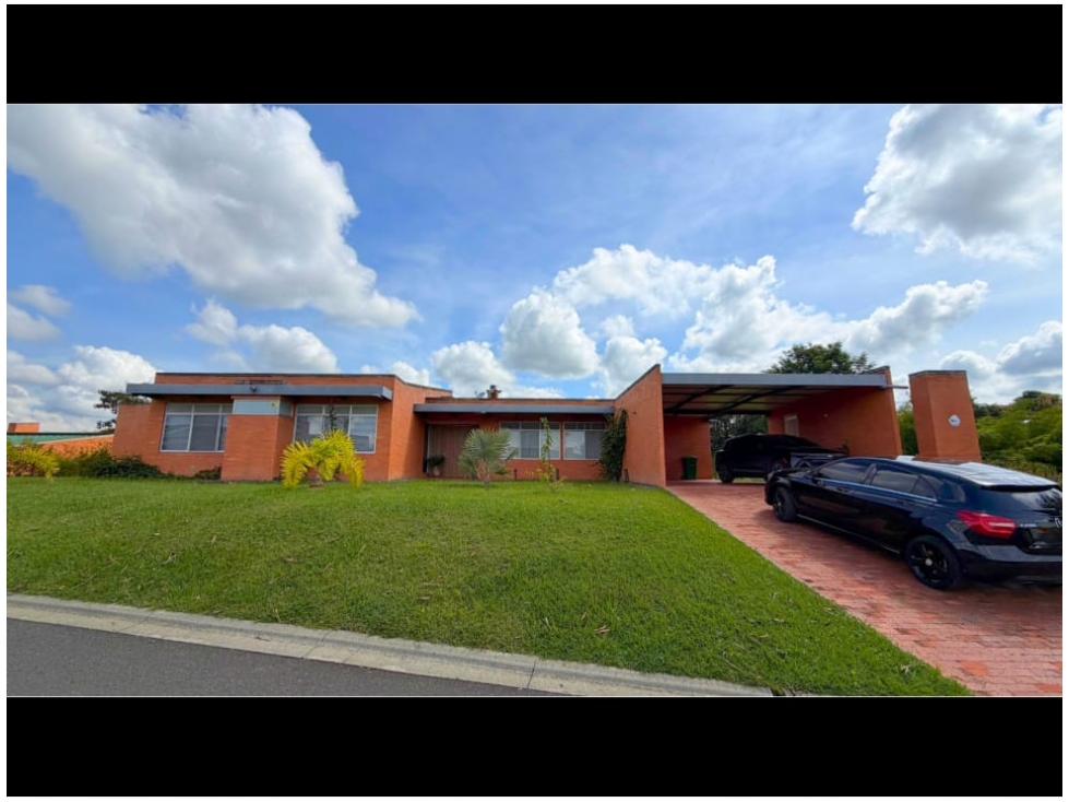 Casa en venta en Pueblito Cafetero, Pereira · foto 2 de 18